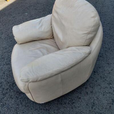 Lot #20 Natuzzi White Leather Armchair