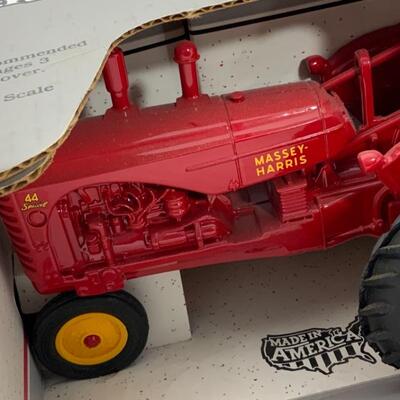 -70- ERTL | Massey Harris 44 Special | Die Cast Model | Vintage Tractors