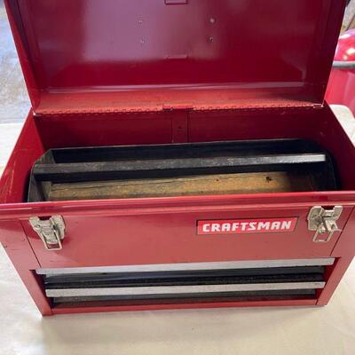 Craftsman tool box, like new 
