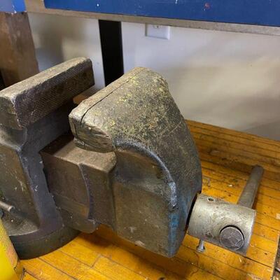 Massive Morgan bench top vice 