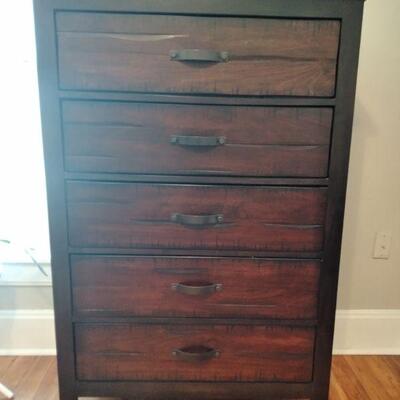 LOT 6  CHEST OF DRAWERS