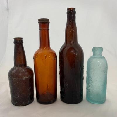 -71- VINTAGE | 4 Chicago-Marked Glass Bottles | Seiff | Hoffmann