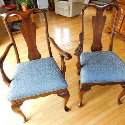Matching Pair of Solid Wood Frame Fiddle Back Chairs