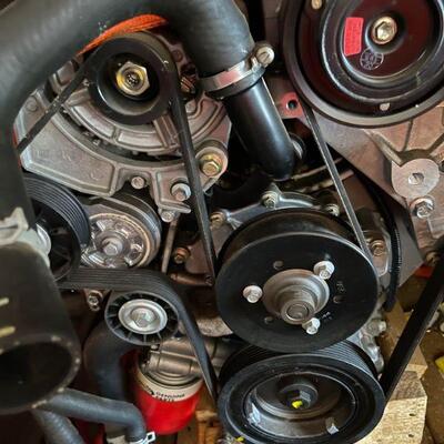 New Land Rover V8 crate motor 