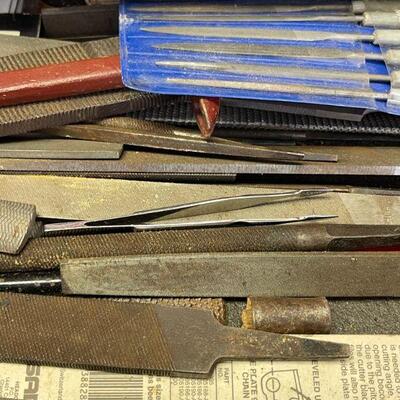 Craftsman tool chest / full of tools 
