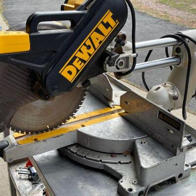 Dewalt radial arm saw / contractor 