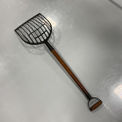 -110- VINTAGE | Heavy-Duty Coal Shovel | Cast Iron