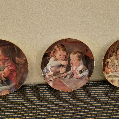 Lot 9: (3) Vintage Frances Hook Collectible Plates 