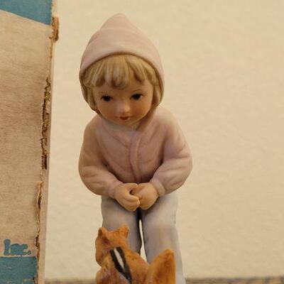 Lot 17: Vintage Frances Hook Collectible Figure 