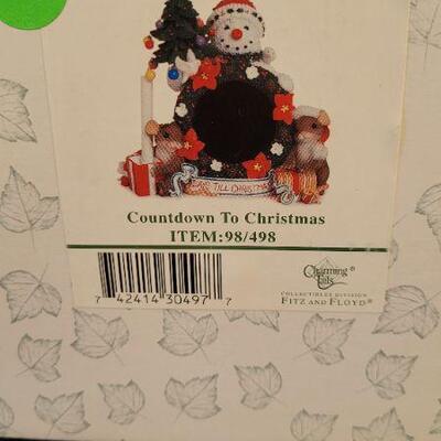 Lot 18: Vintage New CHARMING TAILS Christmas Figure