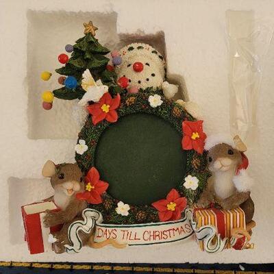Lot 18: Vintage New CHARMING TAILS Christmas Figure