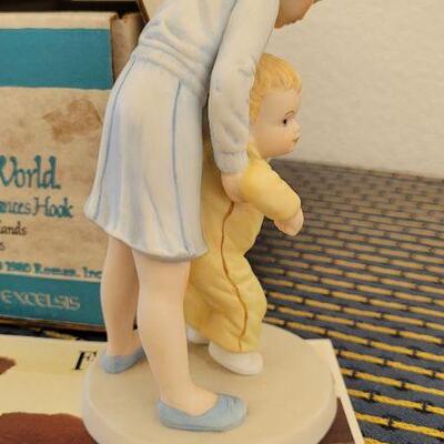 Lot 20: Vintage Frances Hook Collectible Figure 