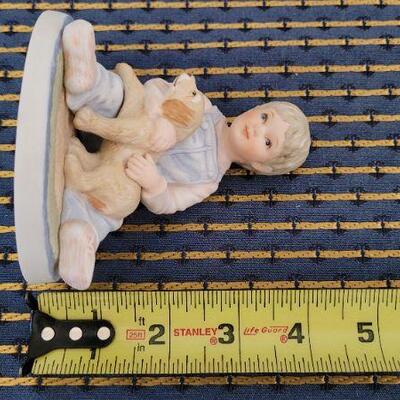 Lot 21: Vintage Frances Hook Collectible Figure 