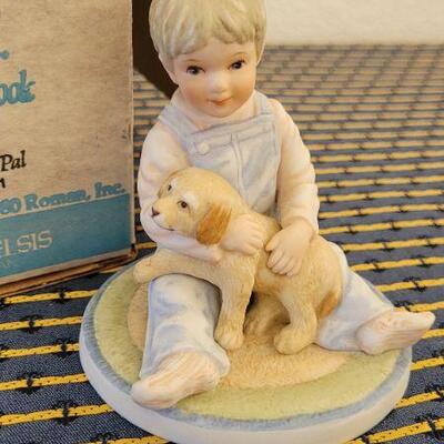 Lot 21: Vintage Frances Hook Collectible Figure 