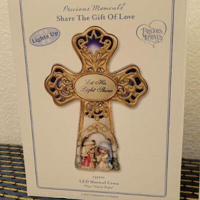 Lot 22: (2) Vintage New Collectibles - PRECIOUS MOMENTS & SNOWBABIES 