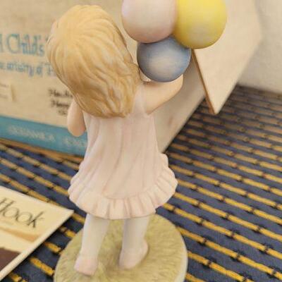 Lot 23: Vintage Frances Hook Collectible Figure 