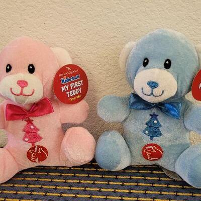 Lot 25: (2) New Stuffed Animals SILENT NIGHT 