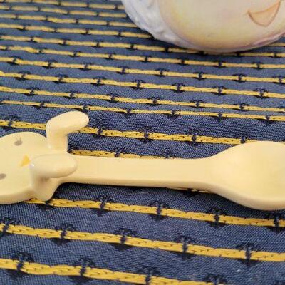 Lot 32: New Hallmark Mug w/ Spoon 
