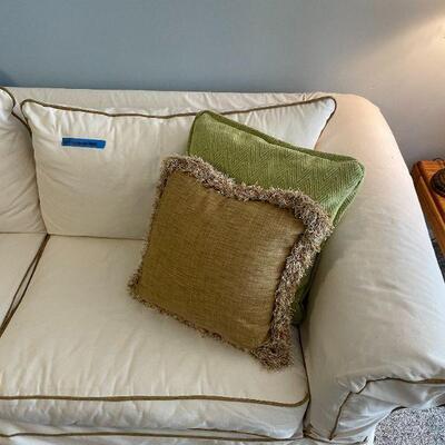 Lot 11 - Couch with cover and 5 pillows