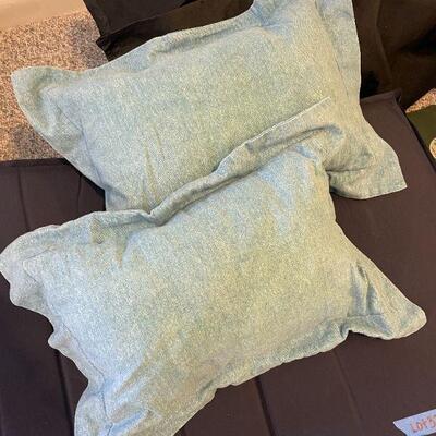 Lot 32 - Lot of camping supplies