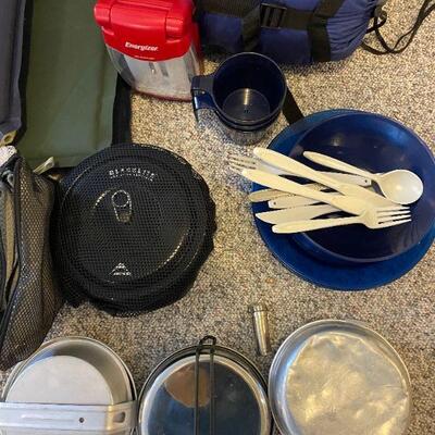 Lot 32 - Lot of camping supplies