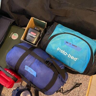Lot 32 - Lot of camping supplies