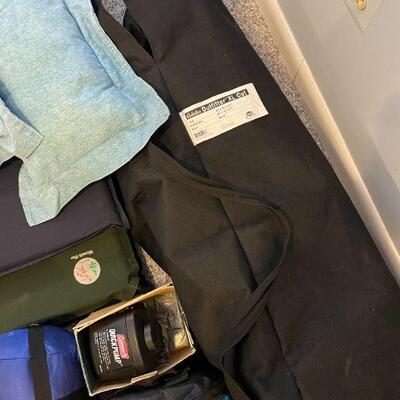 Lot 32 - Lot of camping supplies