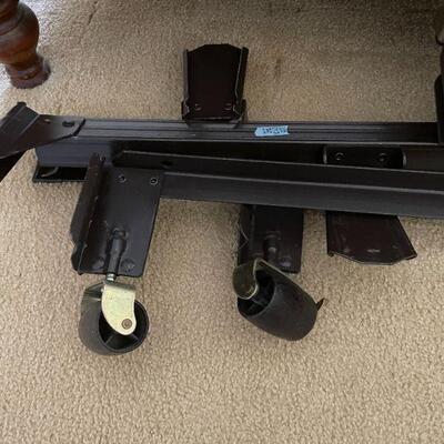 Lot 40 - Rolling bed frame