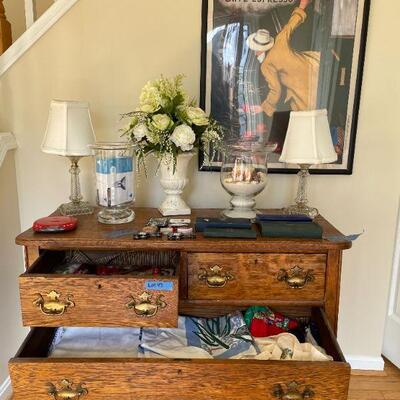 Lot 43 - Dresser, 2 lamps, flower pot, and more contents