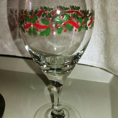 Retro Arby's Christmas Glasses & Wine + Lg Pyrex Dish