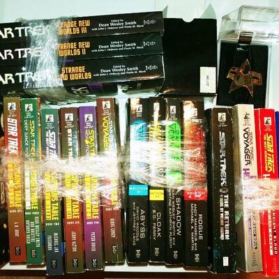 Star Trek books new and collector magnetic badge