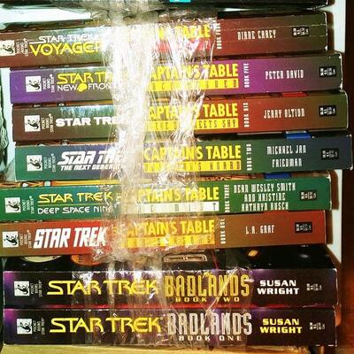 Star Trek books new and collector magnetic badge