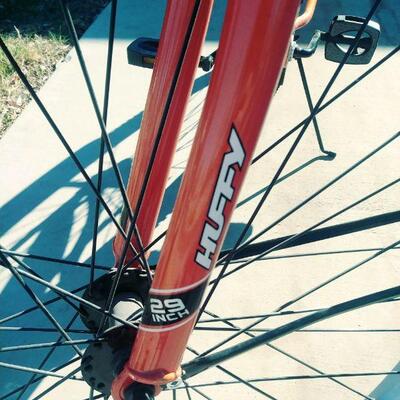Huffy Millenial 29er Bicycle like New 29" manual brakes