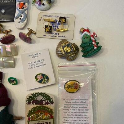 Lot 80 - Misc. costume jewelry 