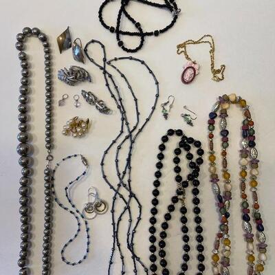 Lot 81 - Misc. costume earrings and (7) costume necklaces 