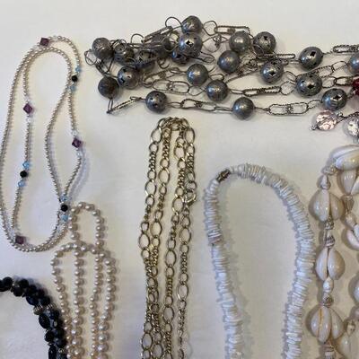 Lot 82 - (12) costume necklaces 