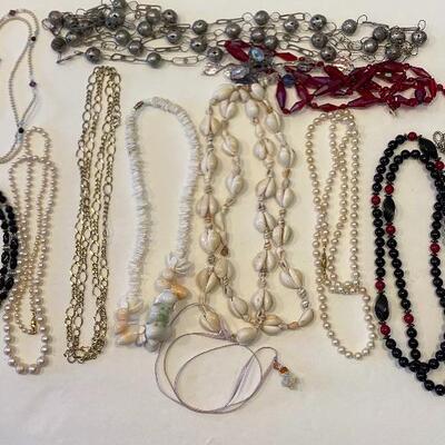 Lot 82 - (12) costume necklaces 