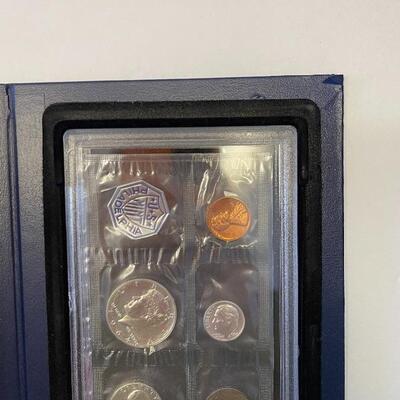 Lot 85 - 1961, 1962, 1964  USA mint silver proof sets