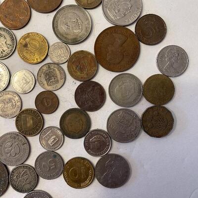 Lot 101 - Lot of 70 foreign coins