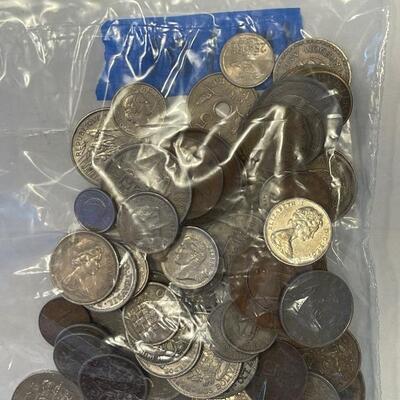Lot 101 - Lot of 70 foreign coins