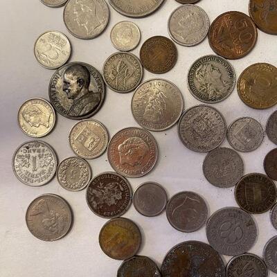 Lot 101 - Lot of 70 foreign coins