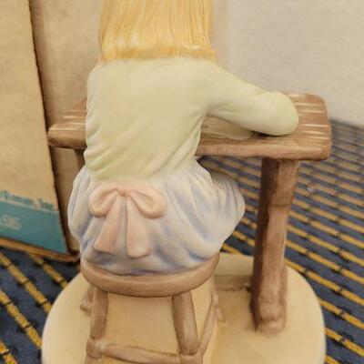 Lot 44: Vintage Frances Hook Collectible Figure 