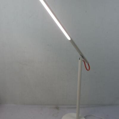 White Desk Lamp: Sleek, Adjustable & Dimmable. Works