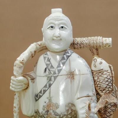Bone Sculpture - Chinese Hand Fisherman (large)