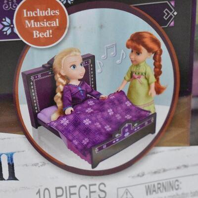 Disney Frozen 2 Petite Anna & Elsa Lullaby Gift Set - New, damaged box