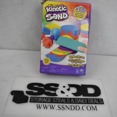Kinetic Sand Rainbow Mix Set - New, Damaged Box