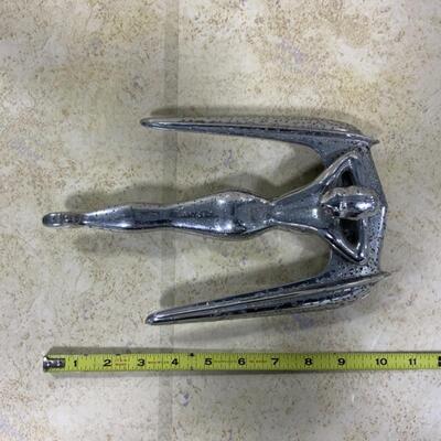 -128- VINTAGE | Mid 50s Nash Flying Lady Hood Ornament