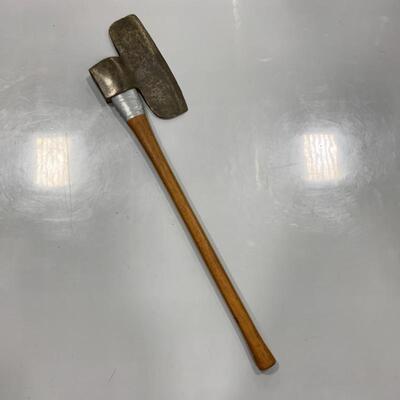 -136- VINTAGE | Hewing Broad Axe | Marked USA
