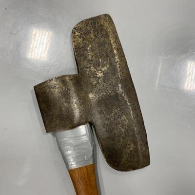 -136- VINTAGE | Hewing Broad Axe | Marked USA