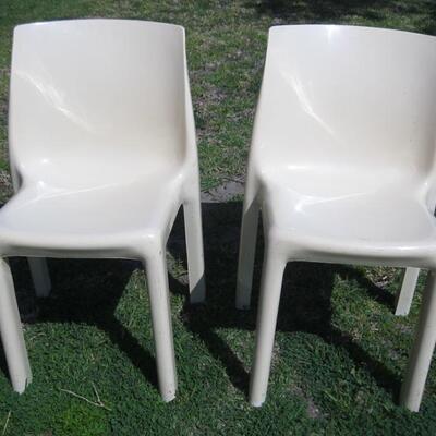 Lot 3 MCM Pair White Plastic Chairs 1960s Italy